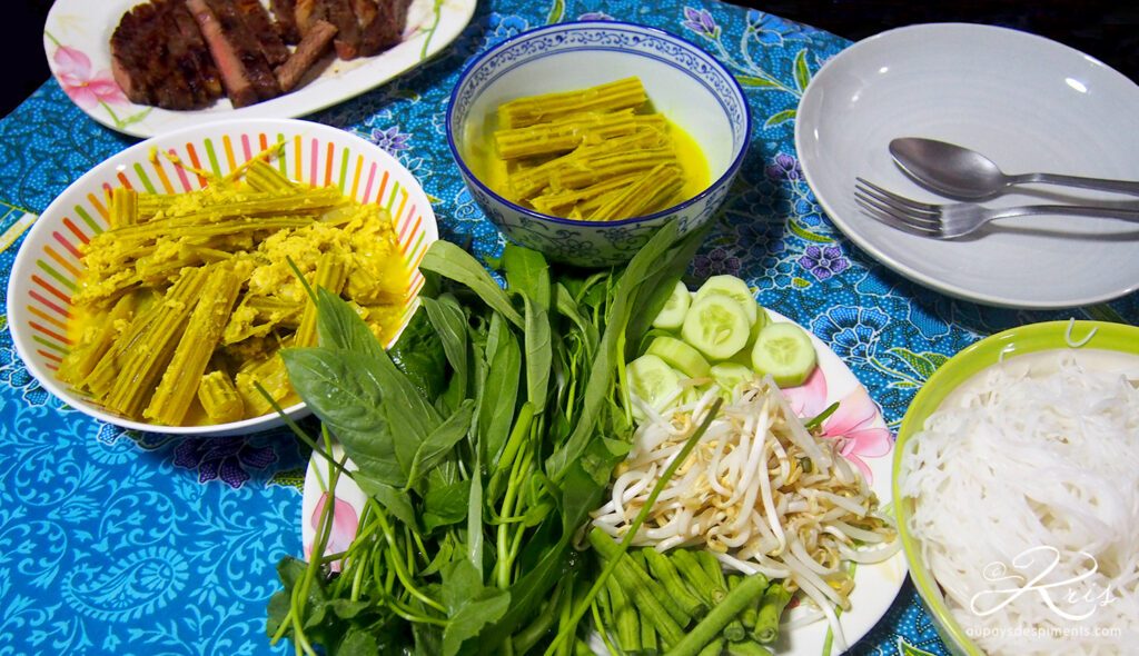 curry de moringa avec nouilles de riz