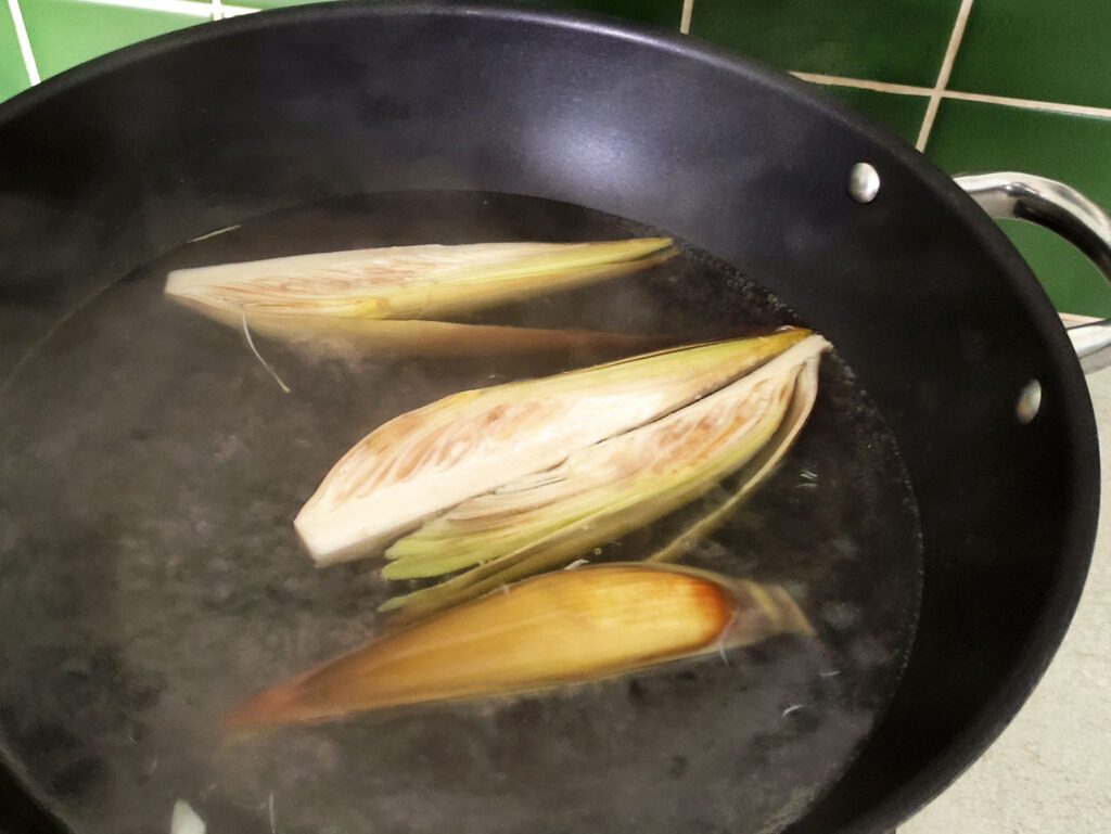 Cuisson de la fleur de bananier