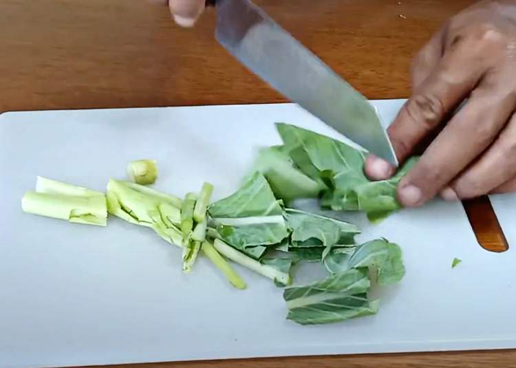 Brocolis chinois pour nouilles sautées